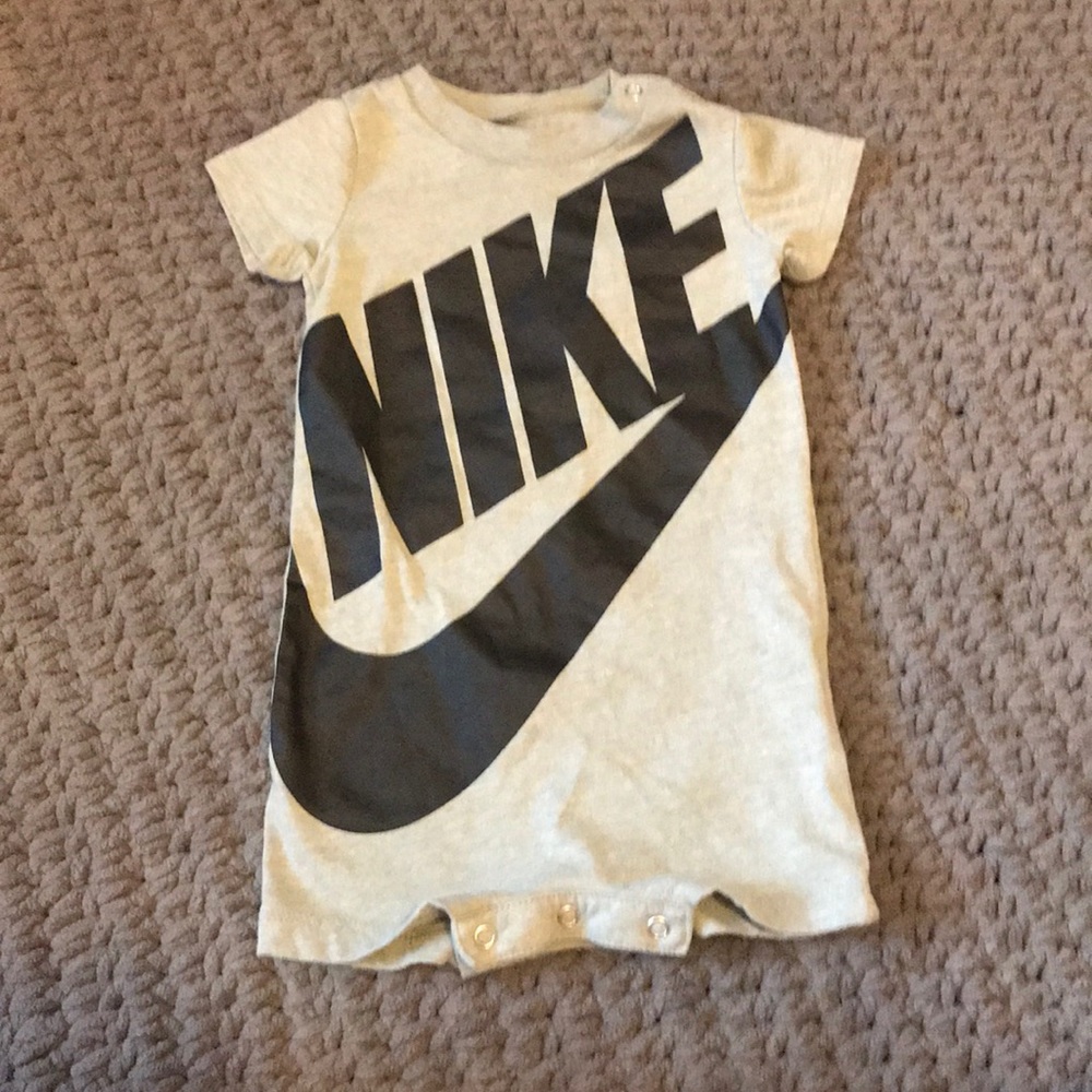 EUC Nike Romper